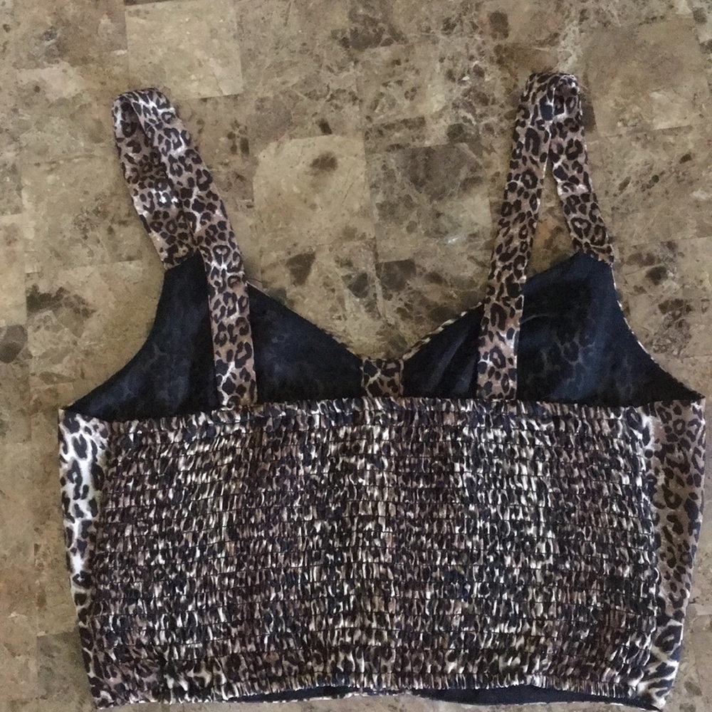 Crop top - Picture 2 of 4